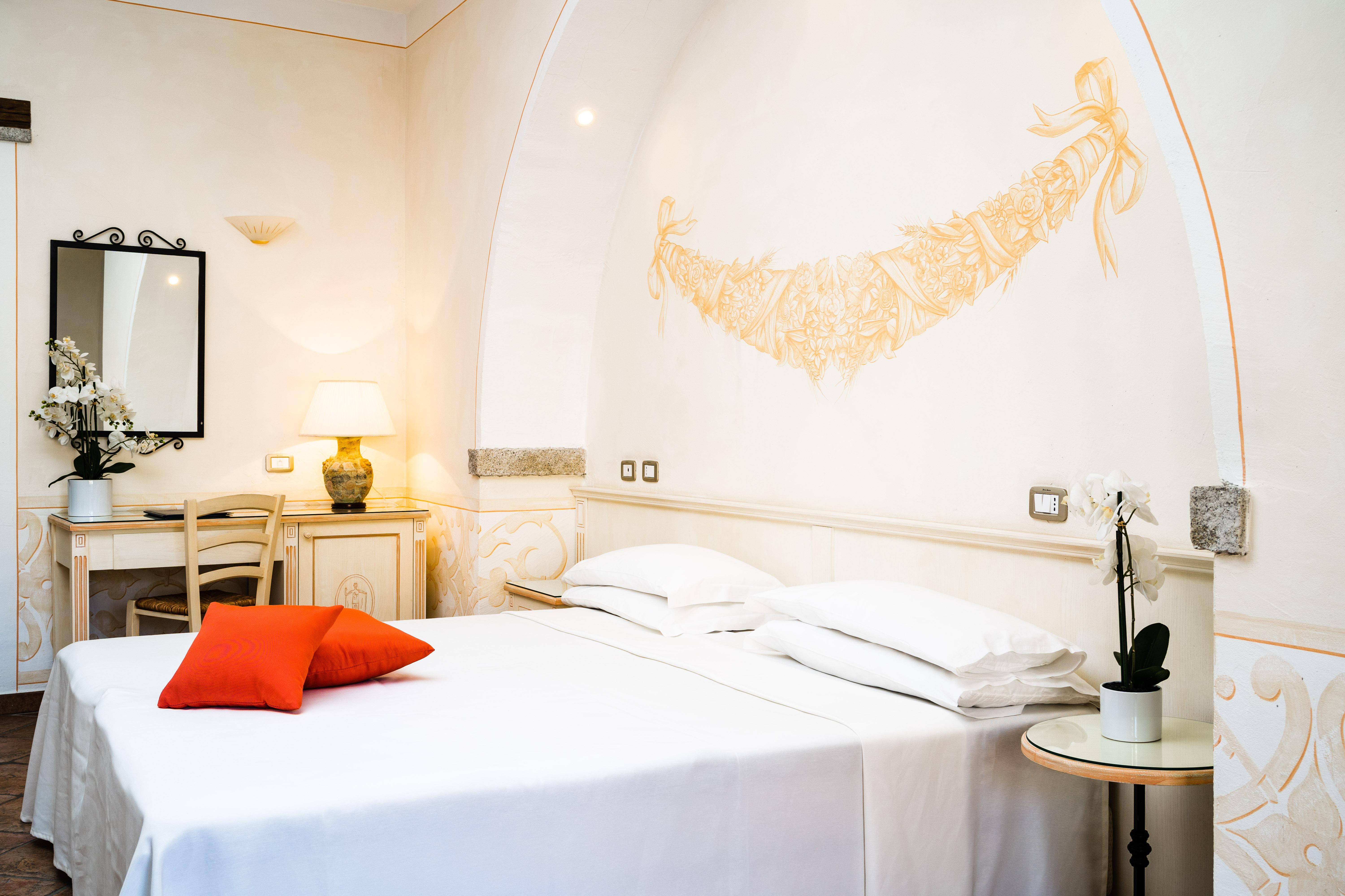 Hotel Lh Pozzo Sacro 4*